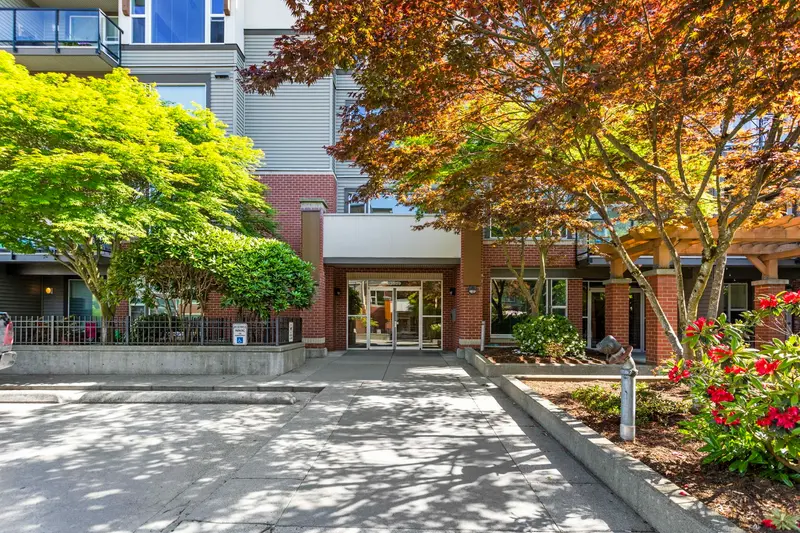 203 33539 HOLLAND AVENUE - photo 4 of 25