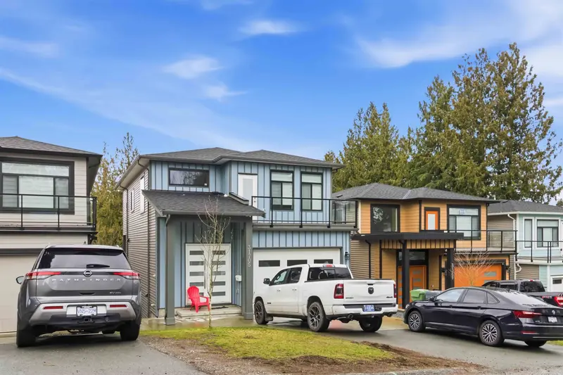 31705 UPLAND CRESCENT - photo 2 of 25