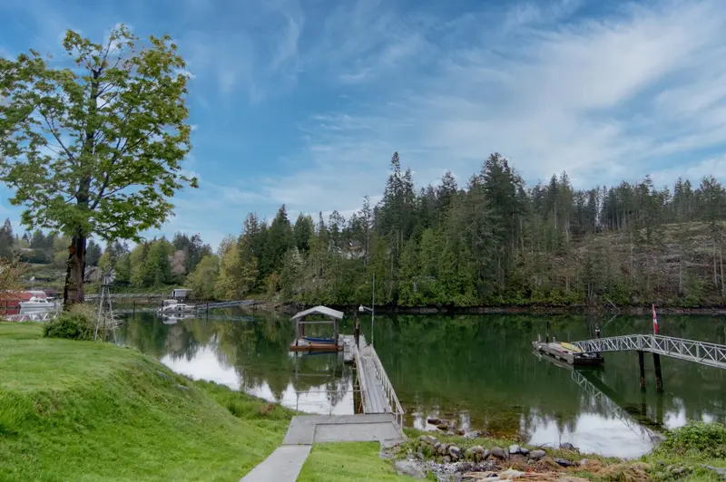 4618 GERRANS BAY ROAD - photo 1 of 25