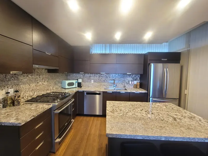 TH2 2077 ROSSER AVENUE - photo 2 of 25