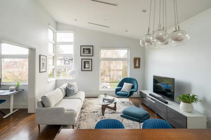 117 W 26TH AVENUE - photo 2 of 25