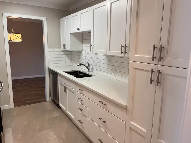 314 1740 SOUTHMERE CRESCENT - photo 4 of 21
