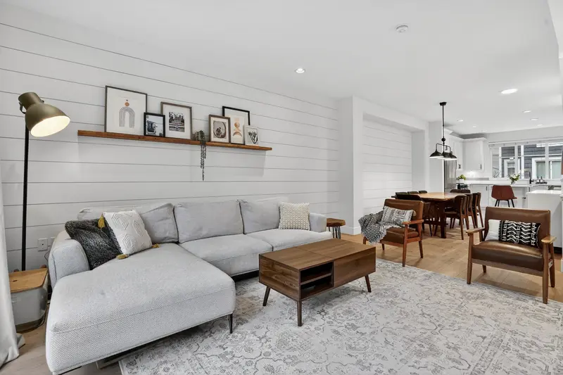 33 3039 156 STREET - photo 2 of 25