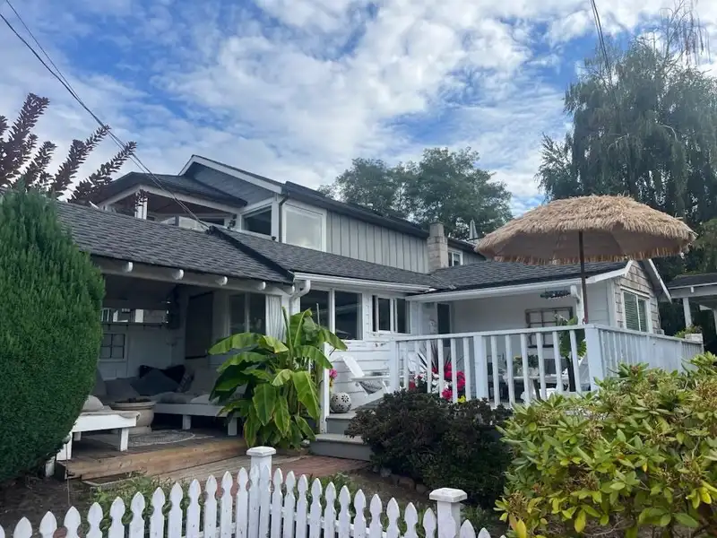 932 HABGOOD STREET - photo 1 of 2