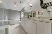 2451 149A STREET - thumbnail 25
