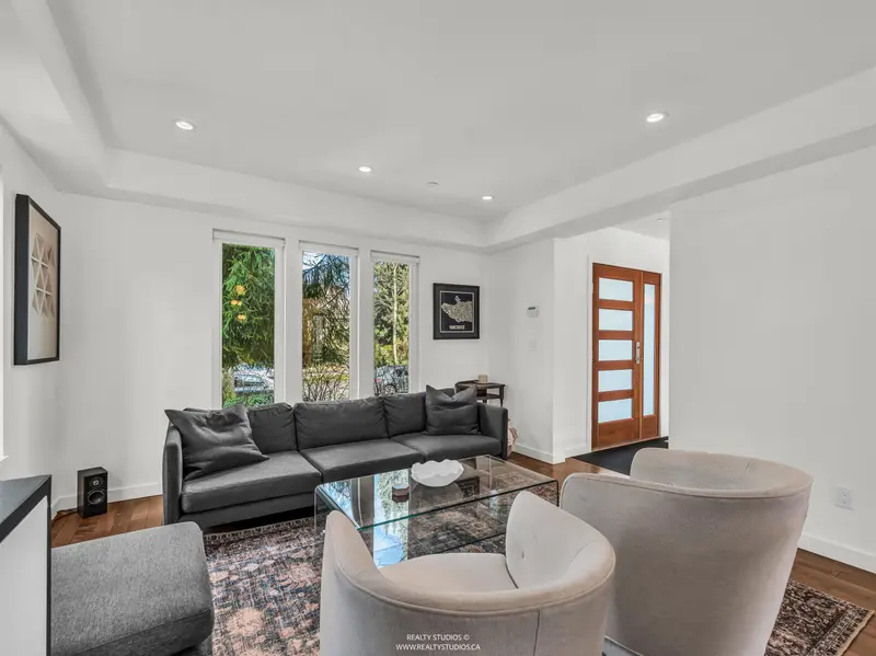 132 W 22ND AVENUE - photo 2 of 25