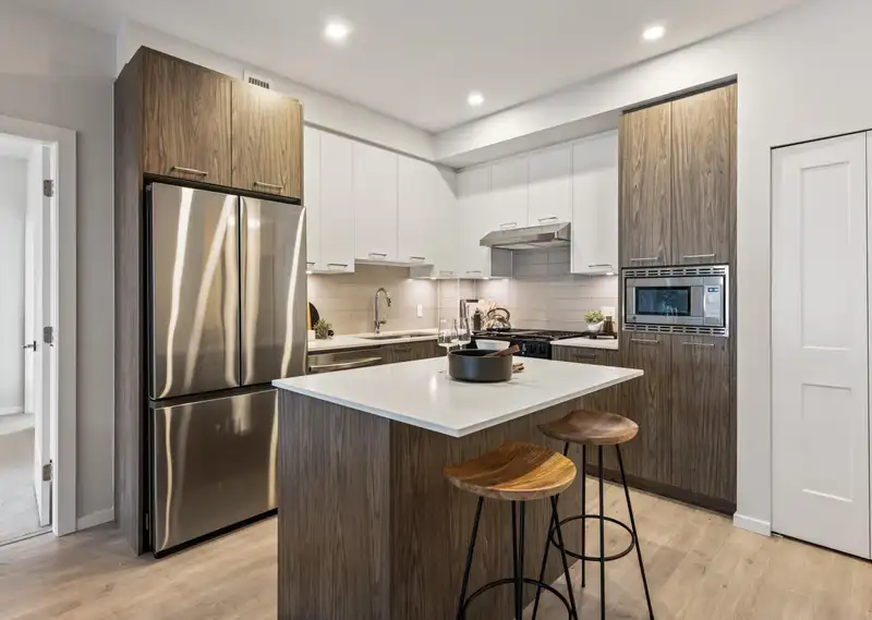 501 3317 148 STREET - photo 1 of 12
