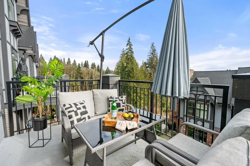 16 3552 VICTORIA DRIVE - photo 3 of 25