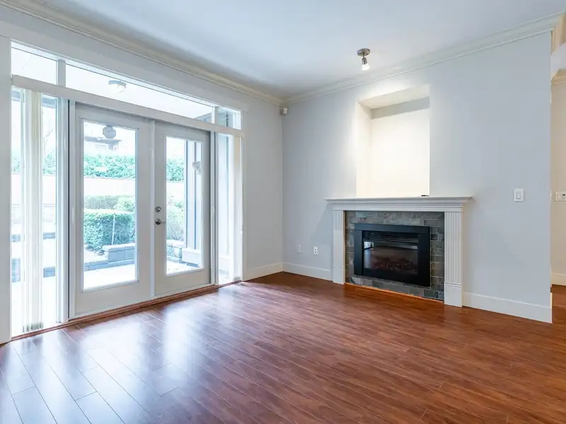 107 15368 17A AVENUE - photo 4 of 24