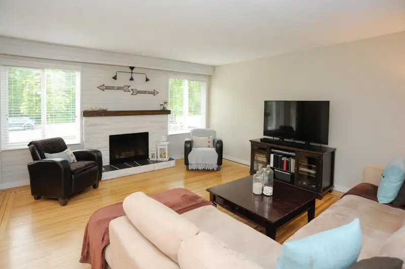 1388 128 STREET - photo 2 of 31
