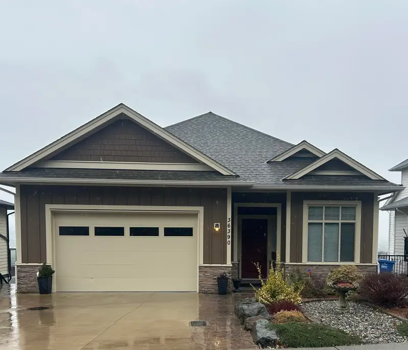 36390 EPWORTH COURT - photo 1 of 25