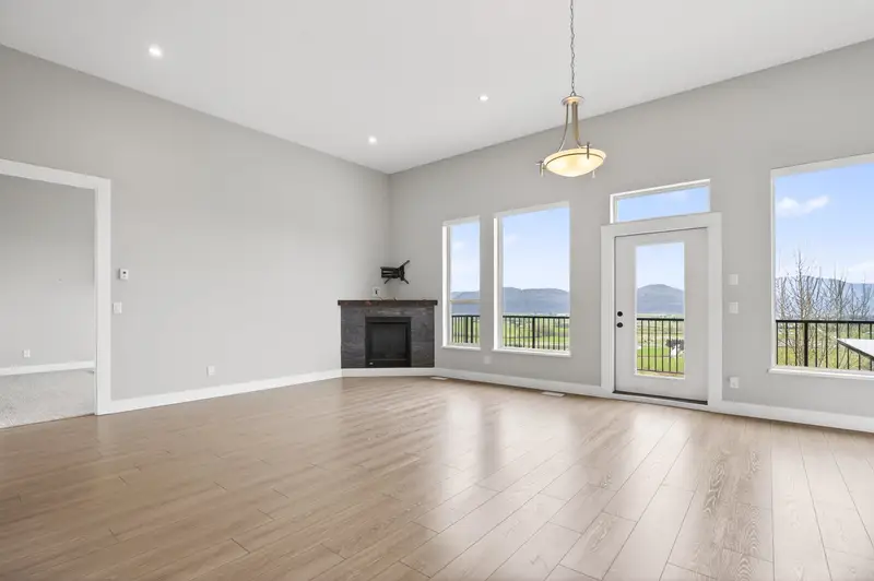 36390 EPWORTH COURT - photo 4 of 25