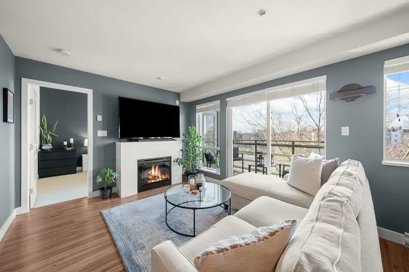 463 15850 26 AVENUE - photo 3 of 31