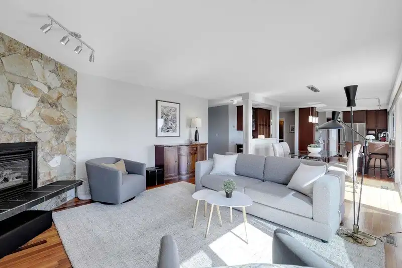 13242 14A AVENUE - photo 4 of 25