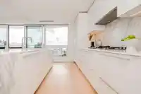406 1500 MARTIN STREET - thumbnail 8