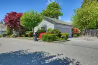 105 1744 128 STREET - thumbnail 3