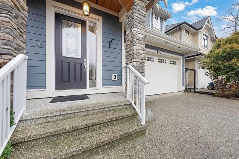 337 171A STREET - photo 1 of 10