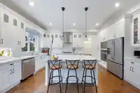 337 171A STREET - thumbnail 2
