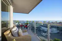 502 14955 VICTORIA AVENUE - thumbnail 28
