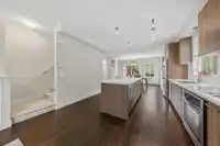 4 3399 151 STREET - thumbnail 11
