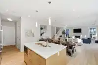 12978 15A AVENUE - thumbnail 13