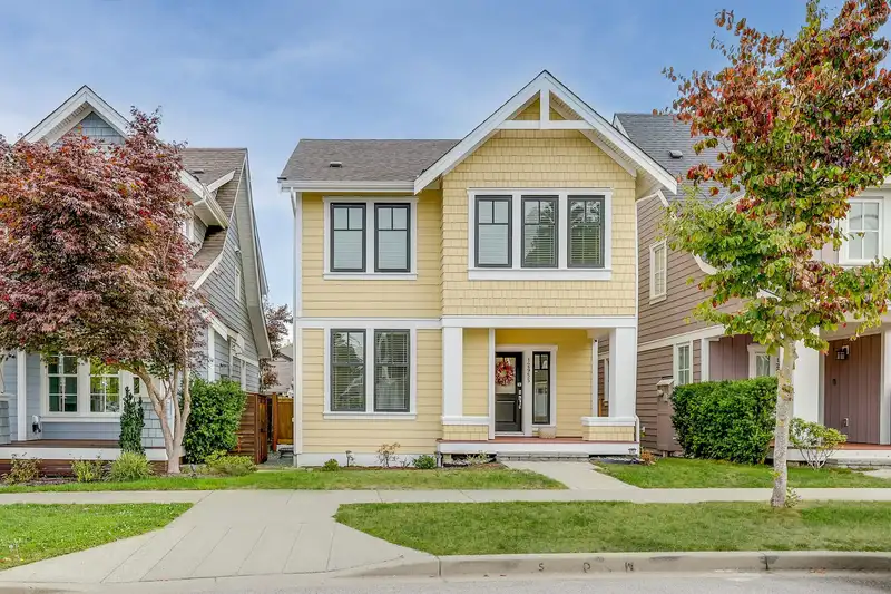 12955 15A AVENUE - photo 1 of 25