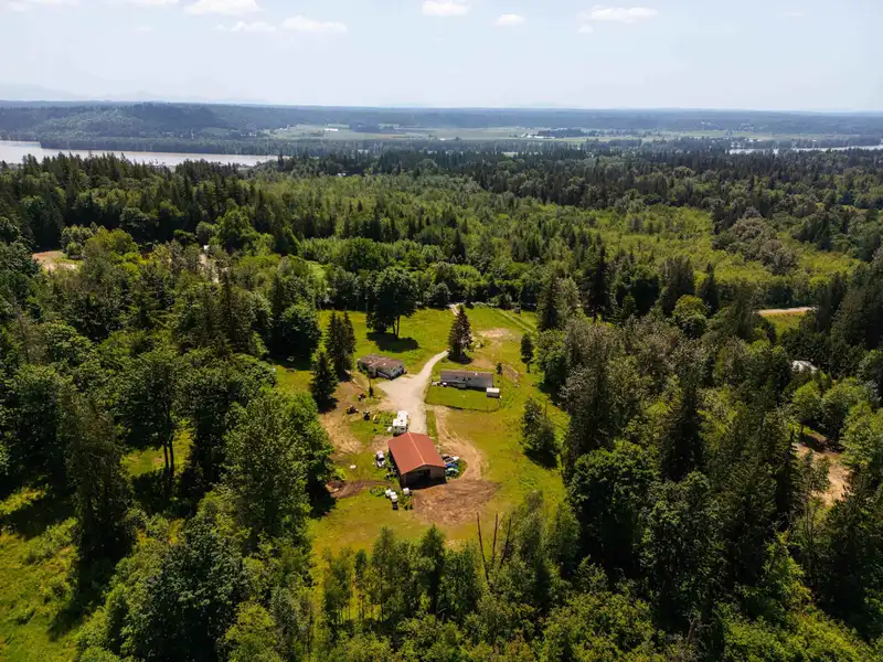 28555 104 AVENUE - photo 3 of 25