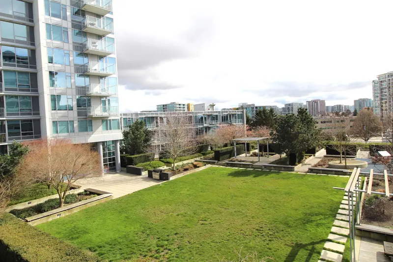 623 5233 GILBERT ROAD - photo 3 of 21