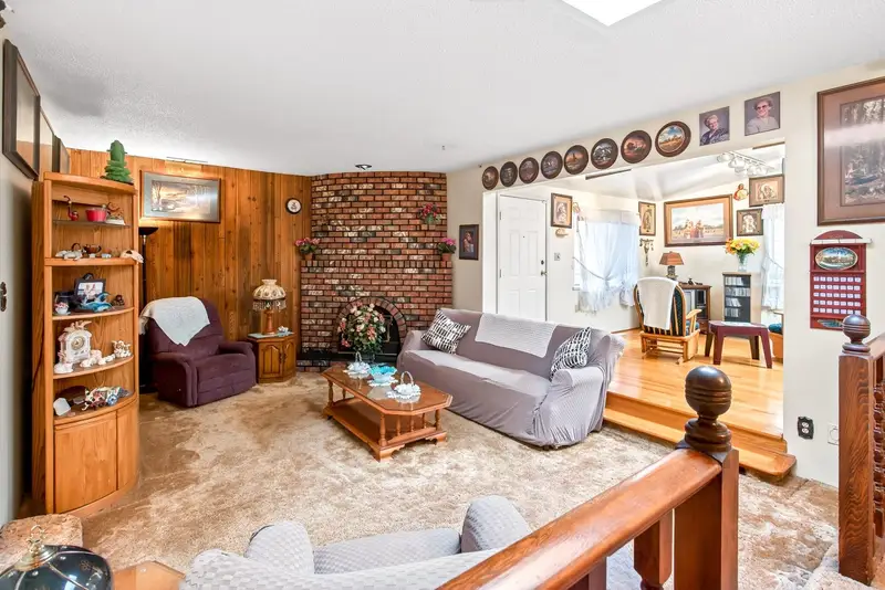 1843 EASTERN DRIVE - photo 4 of 25