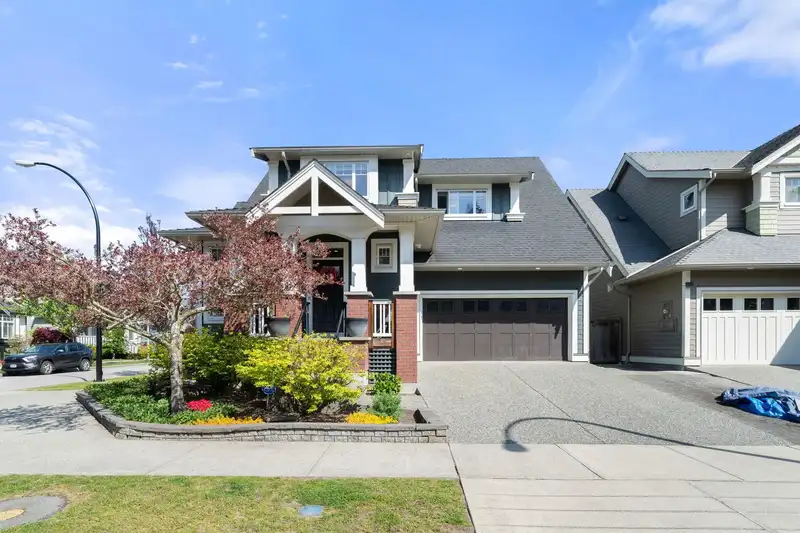17263 0A AVENUE - photo 1 of 40