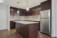 317 15745 CROYDON DRIVE - thumbnail 3