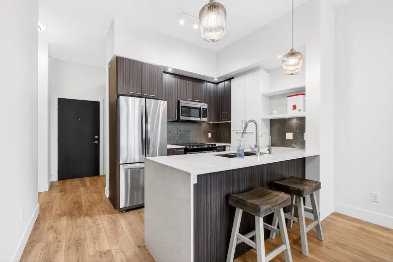 C412 20211 66 AVENUE - photo 4 of 25