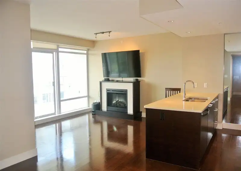 1407 15152 RUSSELL AVENUE - photo 2 of 15