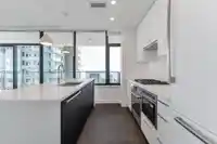 1803 1588 JOHNSTON ROAD - thumbnail 7