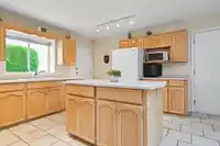 16155 16A AVENUE - thumbnail 10