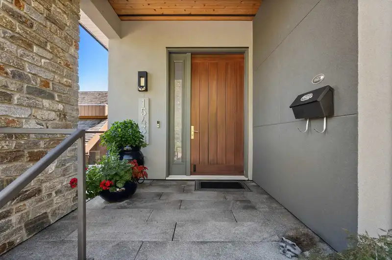15438 COLUMBIA AVENUE - photo 4 of 40