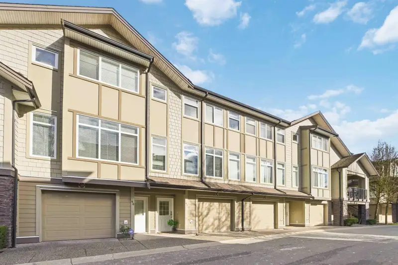 47 22865 TELOSKY AVENUE - photo 2 of 25