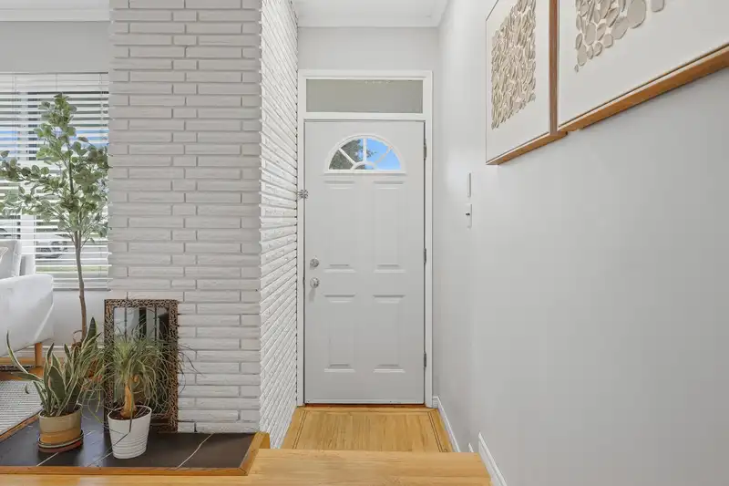 1350 FINLAY STREET - photo 4 of 32