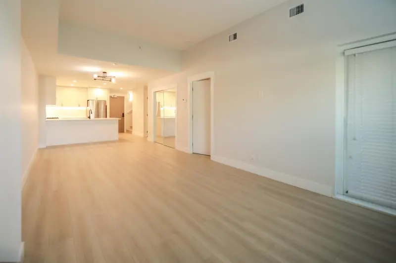 102 22265 DEWDNEY TRUNK ROAD - photo 3 of 5