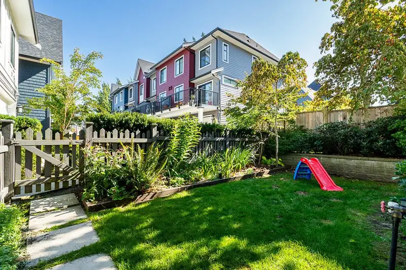 13 2888 156 STREET - photo 4 of 39