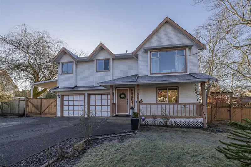 21658 50B AVENUE - photo 2 of 25