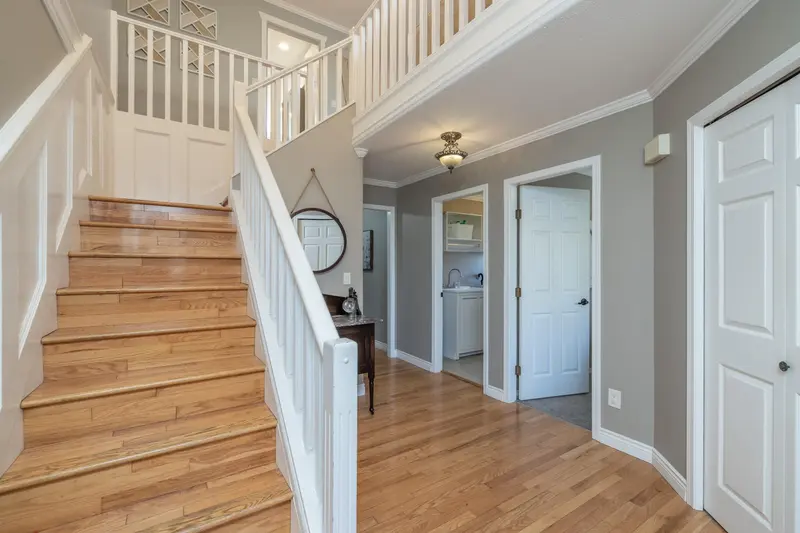 21658 50B AVENUE - photo 4 of 25