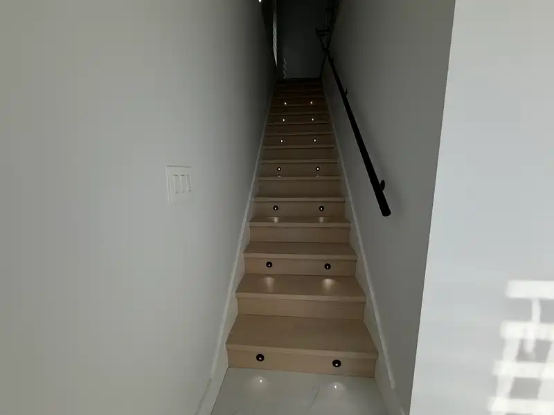 101 16633 18A AVENUE - photo 2 of 19