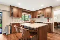 13846 18 AVENUE - thumbnail 11
