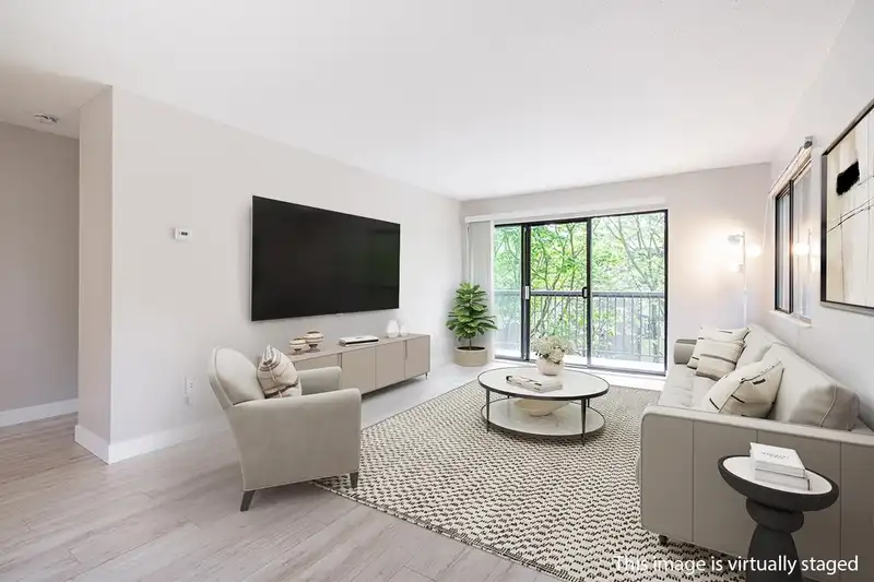 206 15020 NORTH BLUFF ROAD - photo 1 of 27
