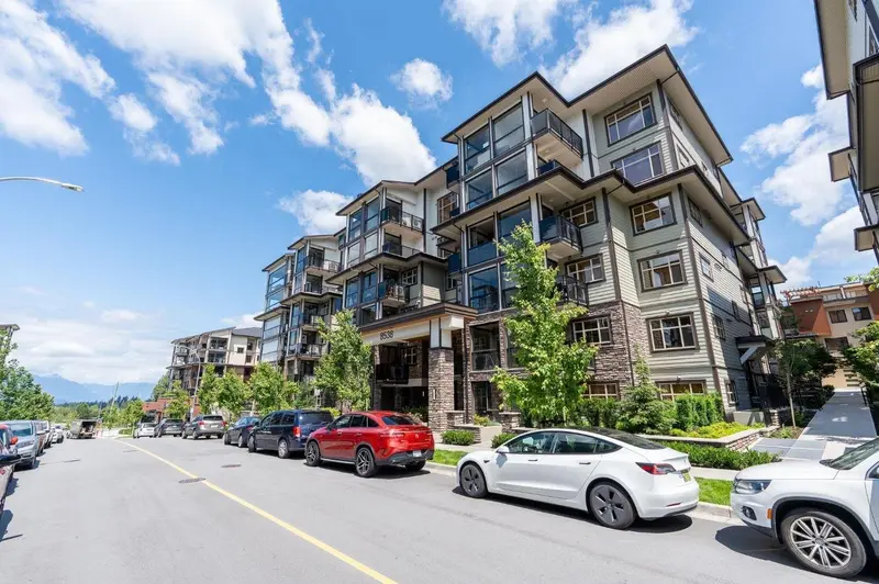 303 8538 203A STREET - photo 1 of 15