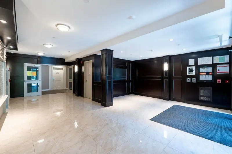 303 8538 203A STREET - photo 4 of 15