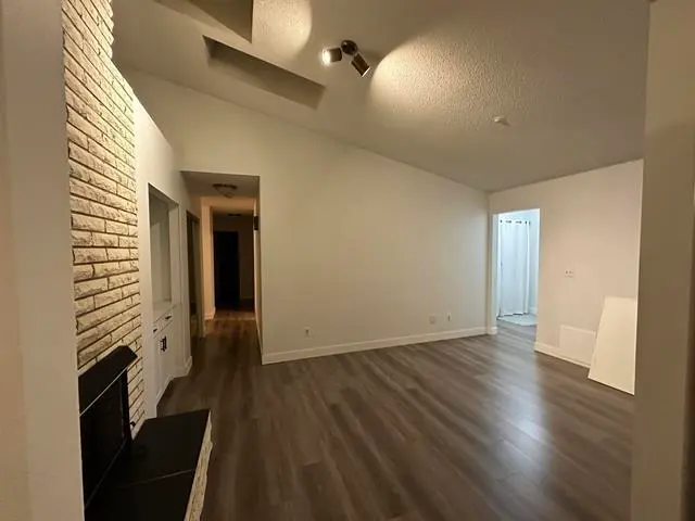 11515 COMMONWEALTH CRESCENT - photo 4 of 13