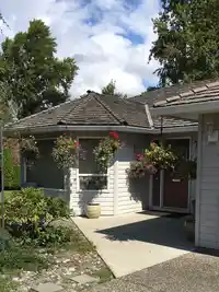 1187 KING GEORGE BOULEVARD - thumbnail 2