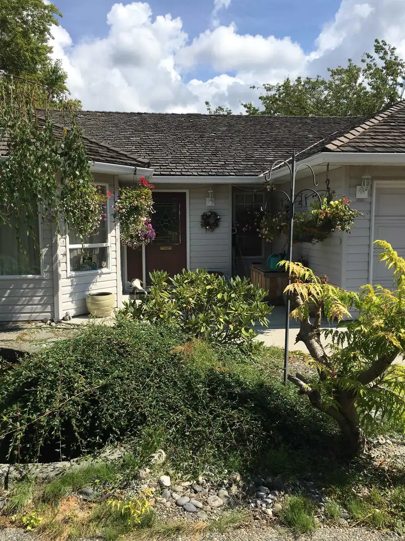 1187 KING GEORGE BOULEVARD - photo 3 of 27